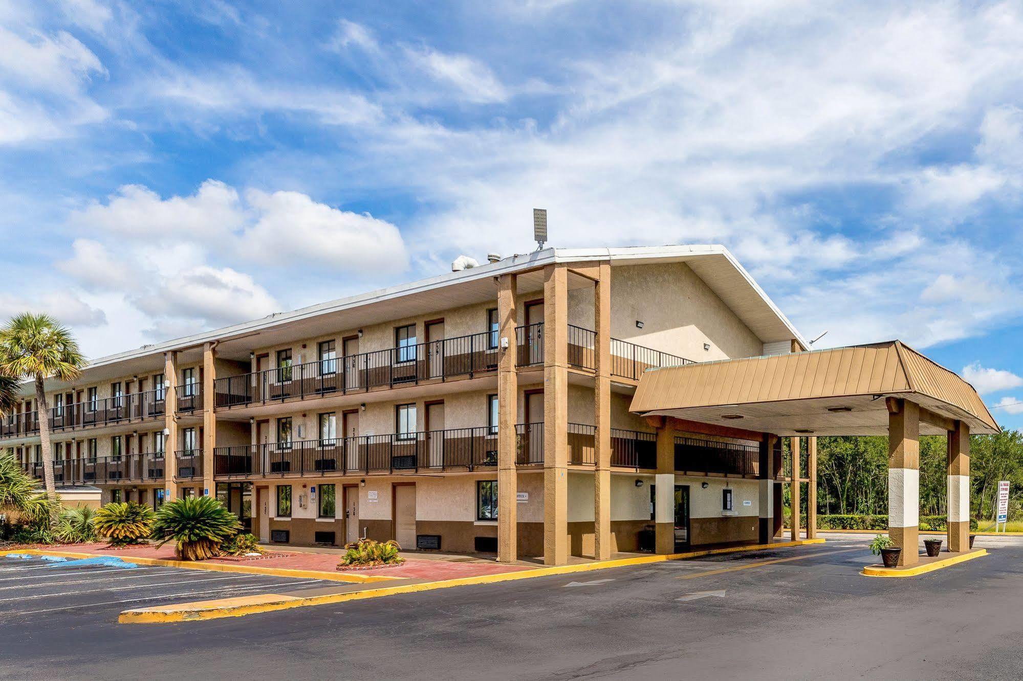 Rodeway Inn Fairgrounds-Casino Mango Exterior photo